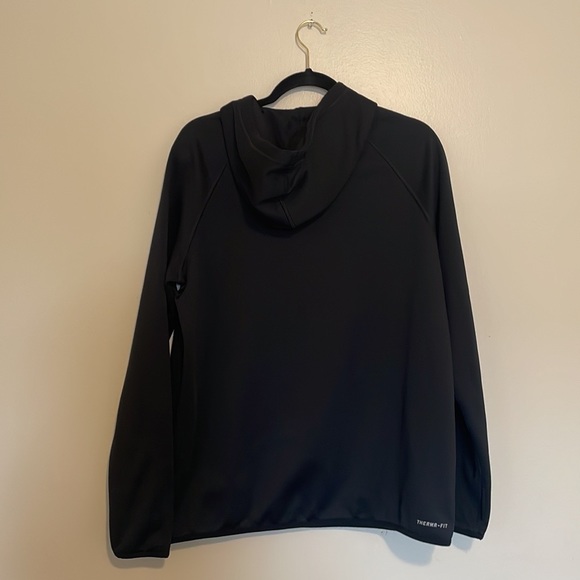 NIKE | Therma-Fit Black Hoodie With Thumb Holes. Fits more like a medium. - Picture 6 of 7